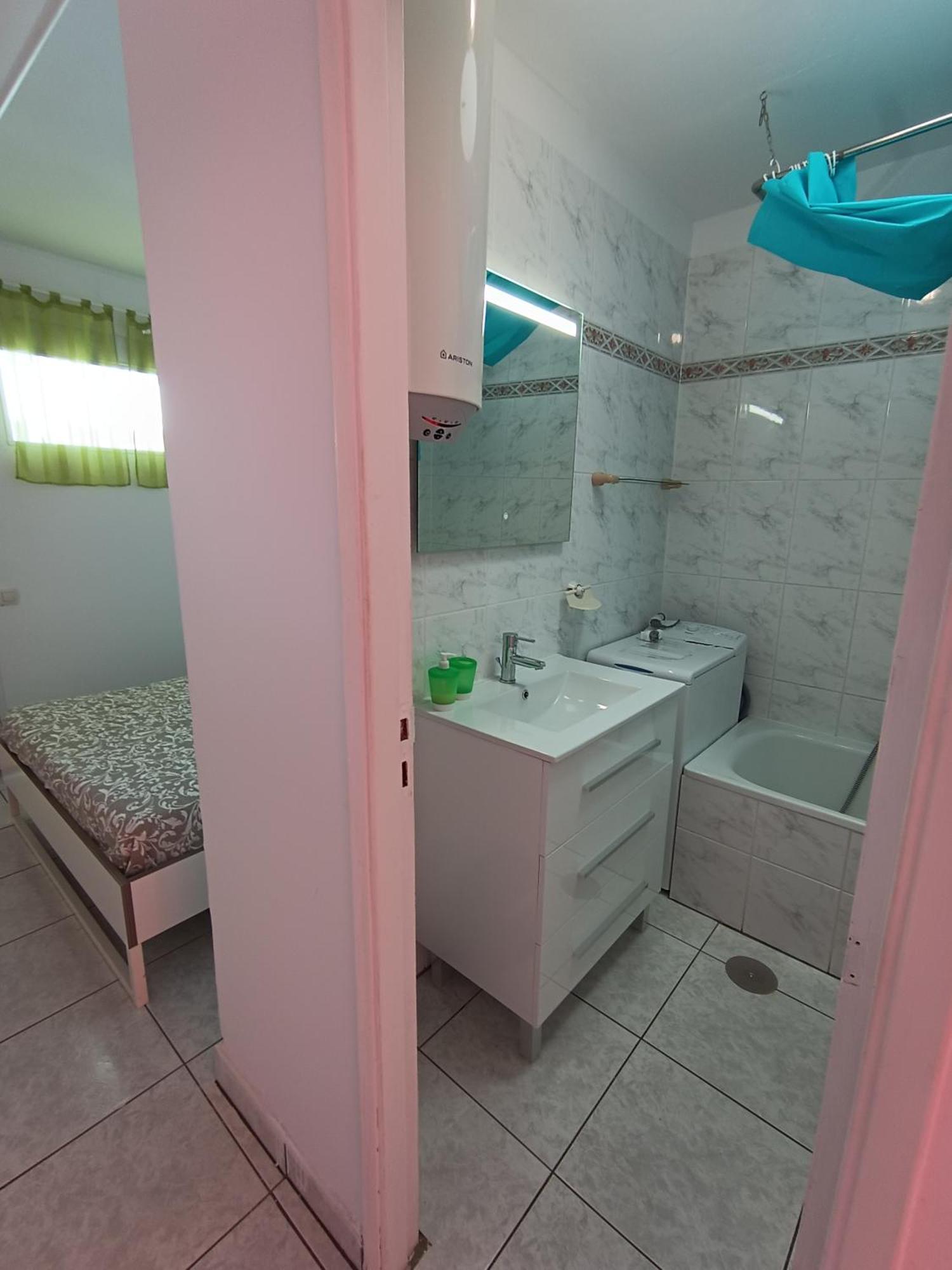 Apartamento Privado Con Piscina Apartman Costa Del Silencio Kültér fotó